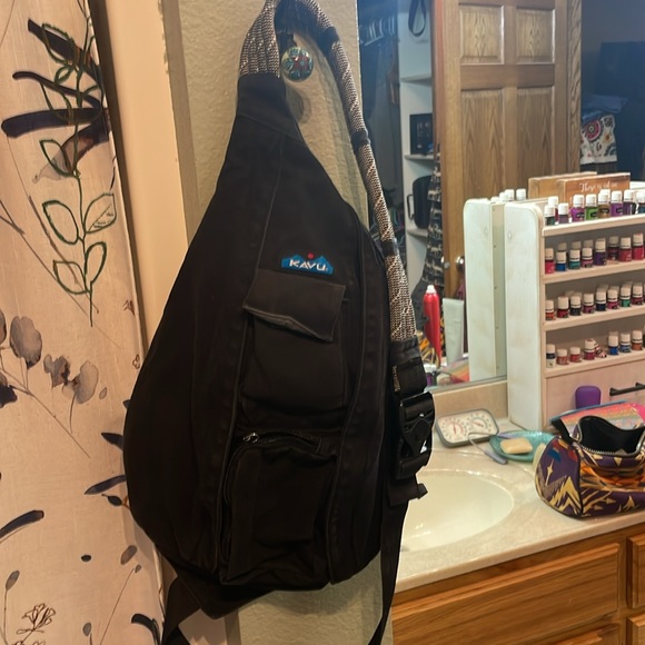Black Kavu Sling Bag - Picture 3 of 4